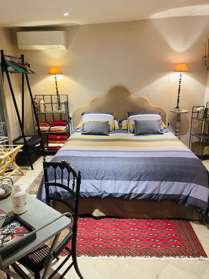 ヴァンス Abeille Bed & Breakfast エクステリア 写真